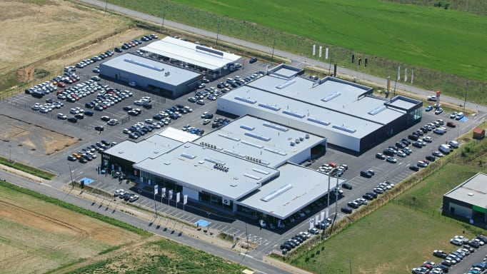 Ouverture de la Cité de l'Automobile à Douai avec Nissan, BMW/MINI, Opel, Hyundai, Agence UCAR ZAC du Luc à DECHY